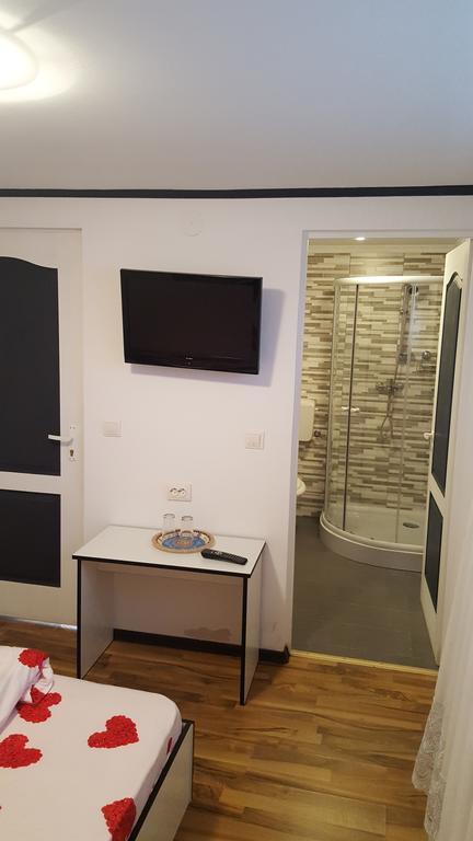 Appartamento Casa Leo Haţeg Esterno foto